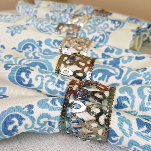 Six Blue Damask Cotton-Linen Napkins & Holders - Picture 3 of 8